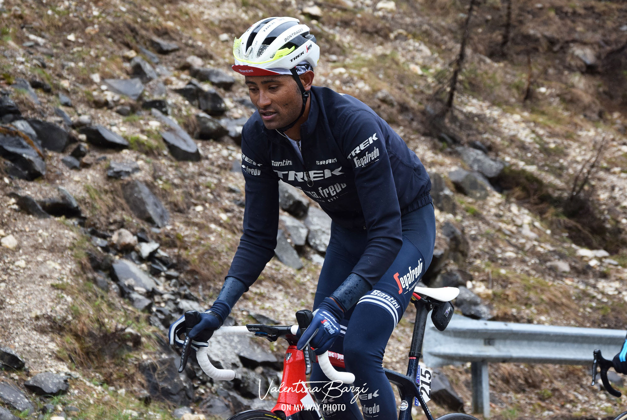 L'équipe UCI World-Tour Lidl-Trek a prolongé le contrat du coureur Amanuel Ghebreigzabhier pour une durée d'un an.