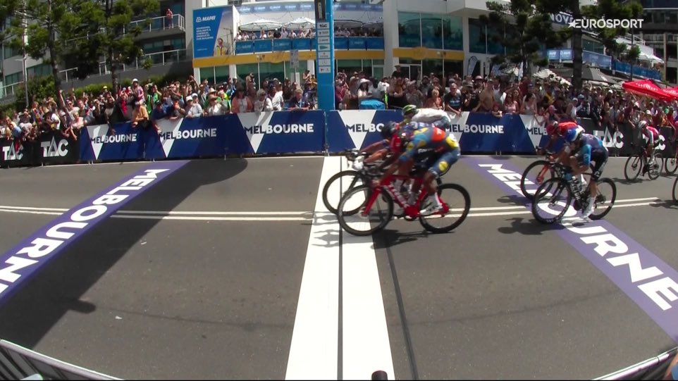 Photo-finish de la victoire de Laurence Pithie, Cadel Evans Road Race 2024.