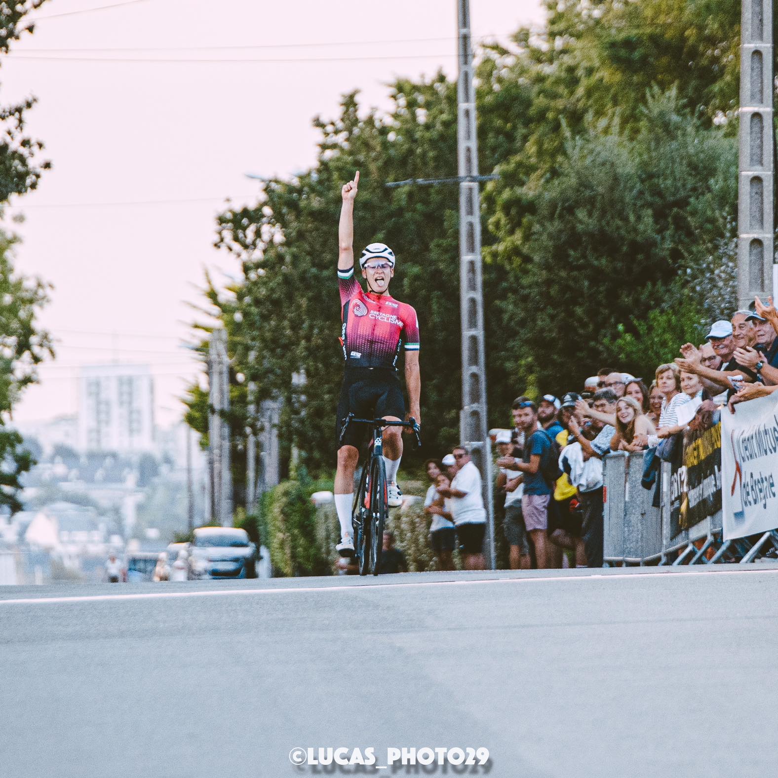 Petite Questions à Alexis Lavolé, coureur du club de Vannes UCK Bretagne Sud Cyclisme.