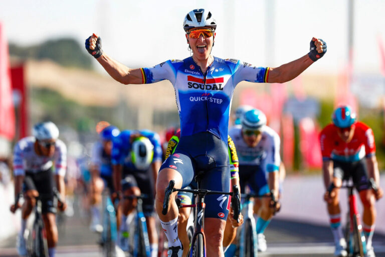 UAE Tour – Tim Merlier remporte la 1ère étape