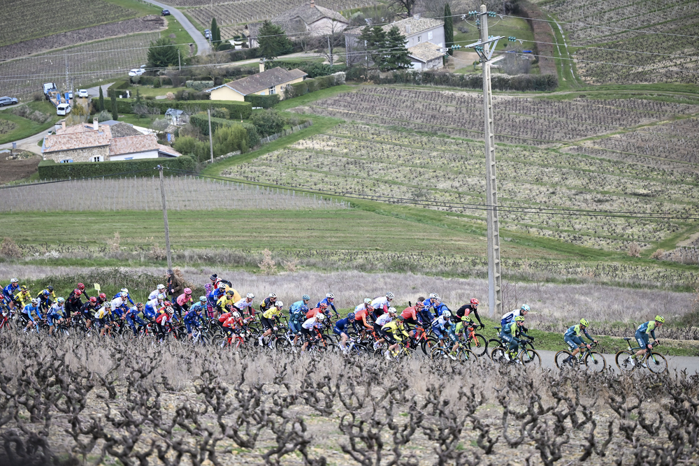 La 7ème étape de Paris-Nice a été modifiée suite aux mauvaises conditions météorologiques.