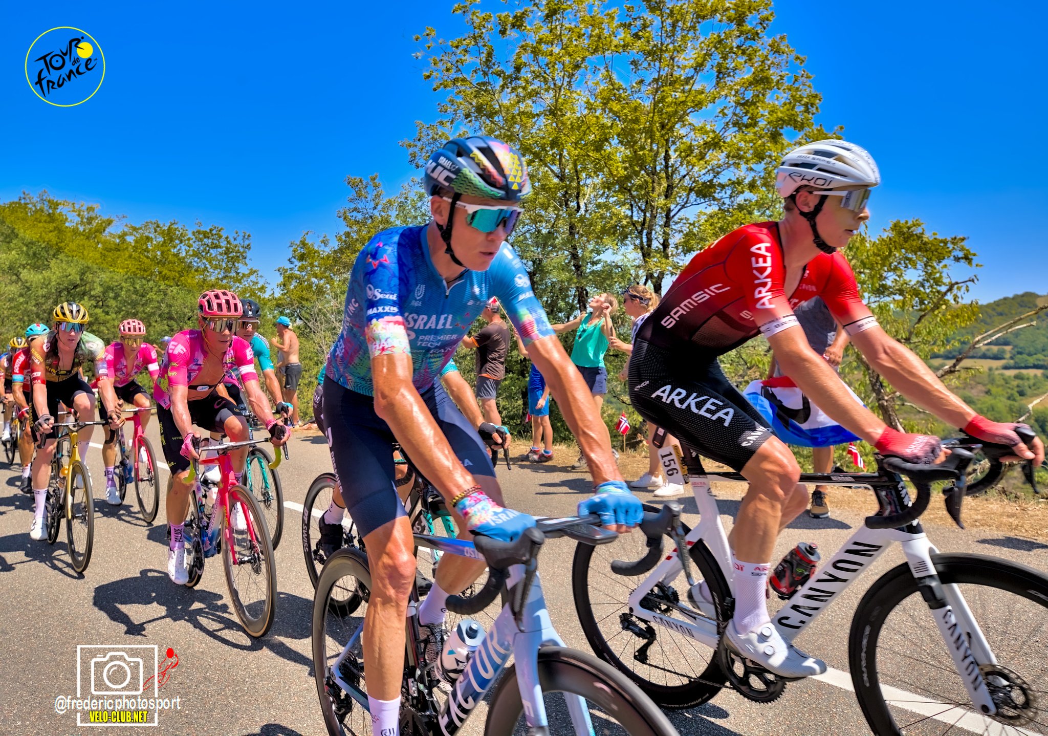 Chris Froome souffre d'une fracture du scaphoïde suite à une chute lors de Tirreno-Adriatico.