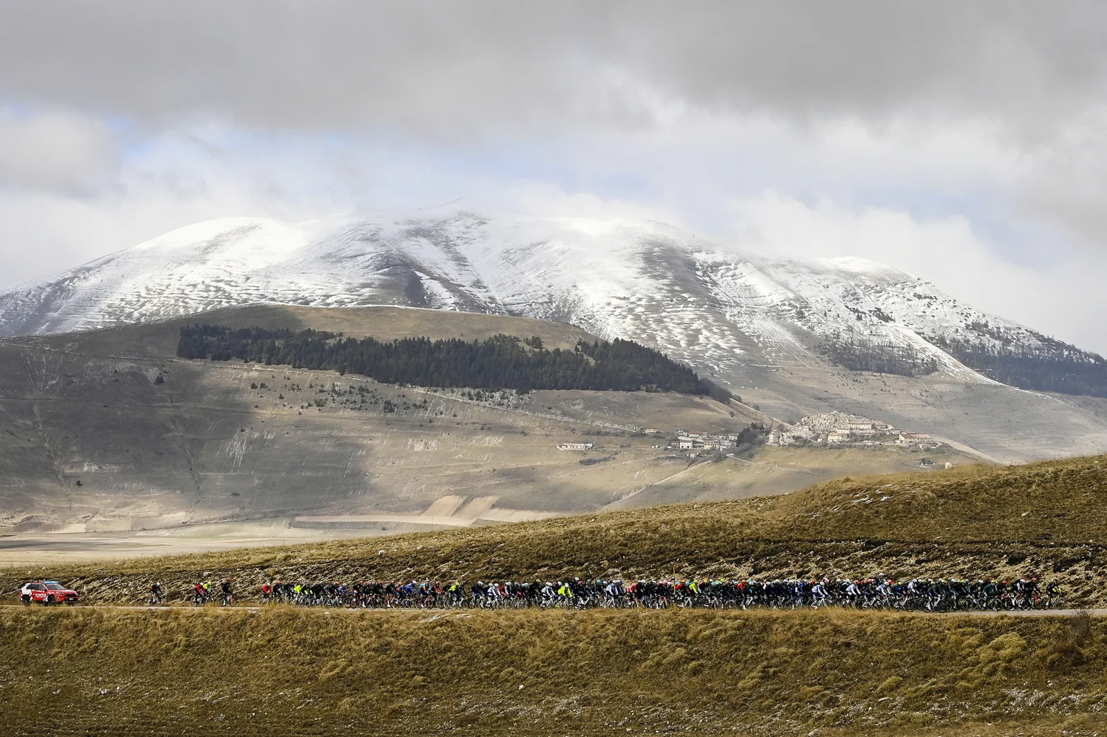 Résumé vidéo de la 4ème étape de Tirreno-Adriatico, remportée par Jonathan Milan.