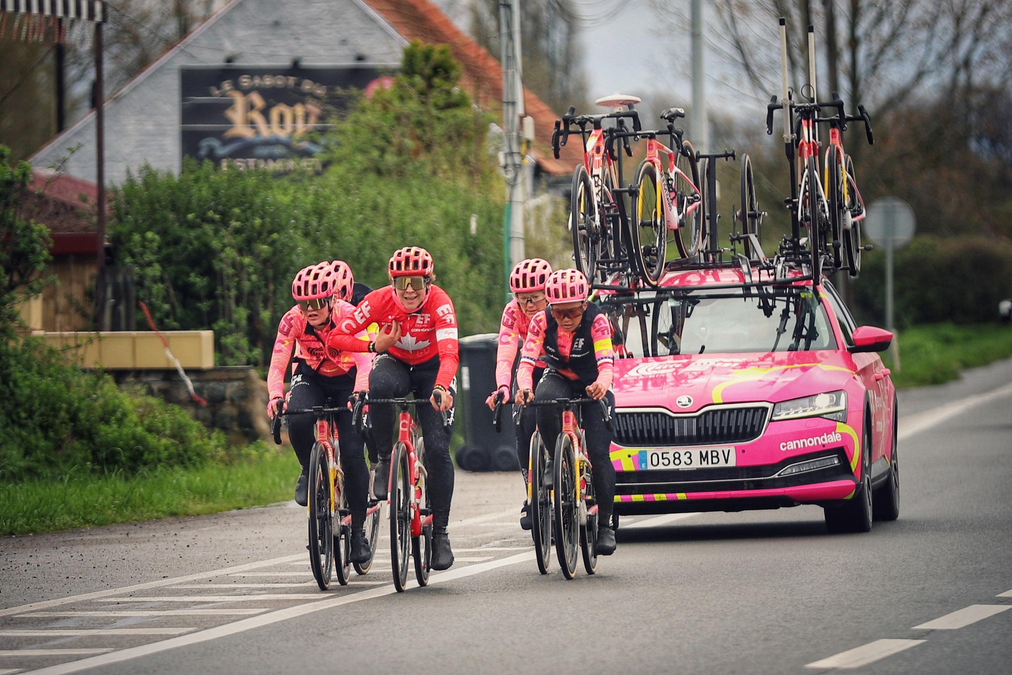 Liste des engagées de Paris-Roubaix.