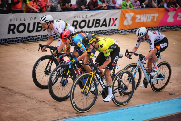 Paris-Roubaix Femmes : galerie photos de l’édition 2024