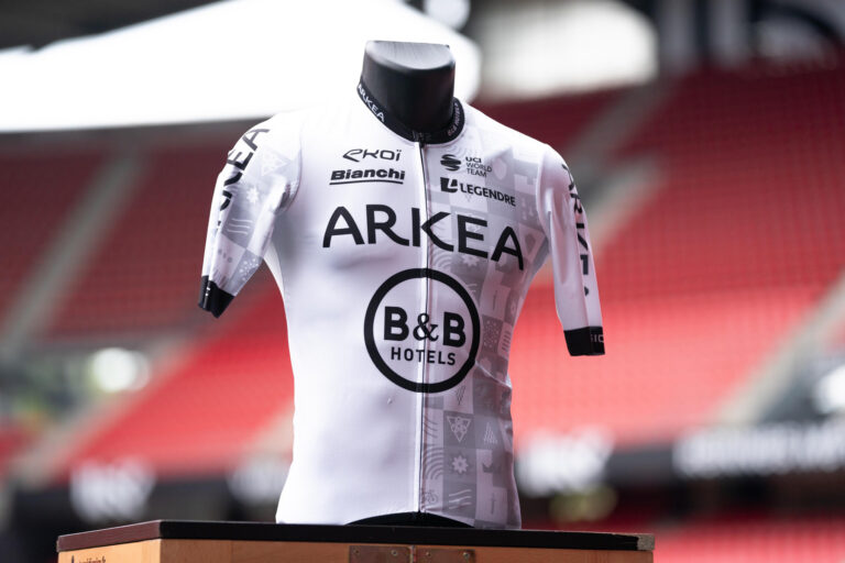 Un nouveau maillot pour Arkea B&B Hôtels lors du Tro Bro leon