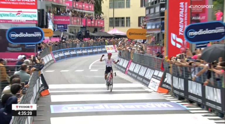 Richard Carapaz a remporté la 11ème étape du Tour d'Italie