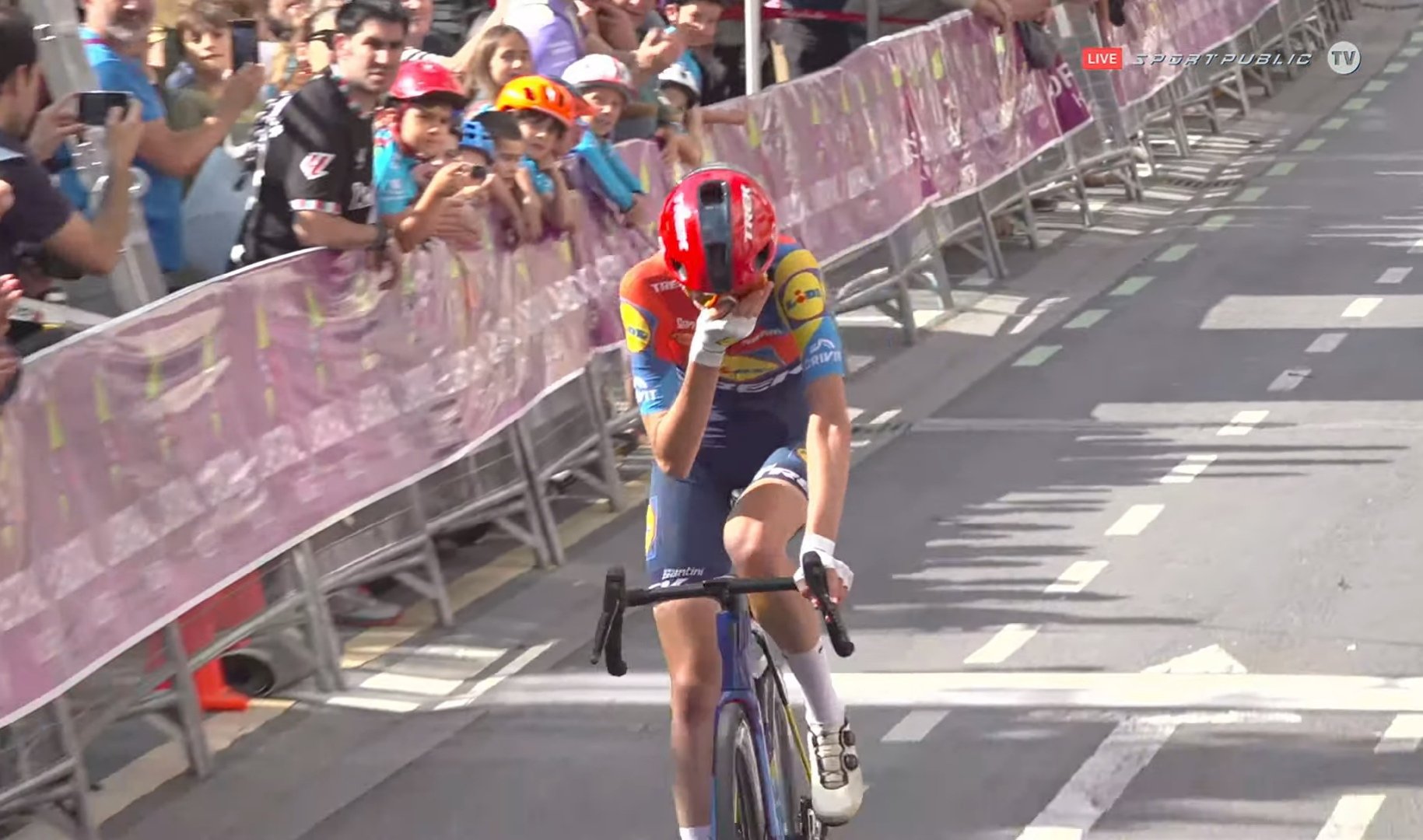 Isabella Holmgren gagne Durango-Durango
