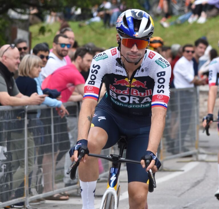 Primoz Roglic est bien au départ de la 16ème étape du Giro