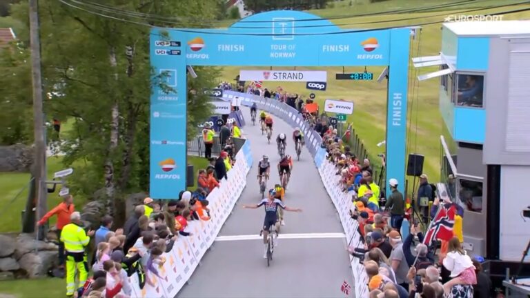 Maxim Van Gils s'offre la 3ème étape du Tour of Norway