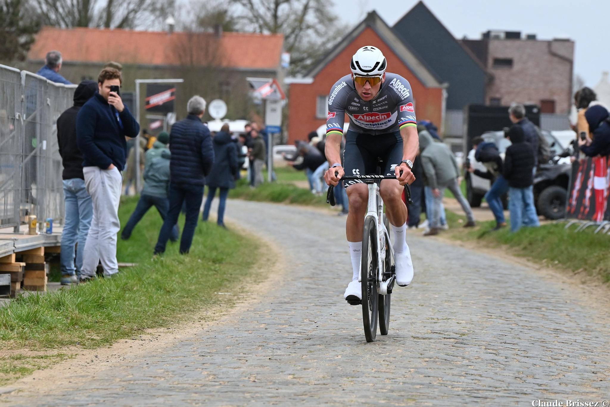 Petite fracture du scaphoïde pour Van der Poel
