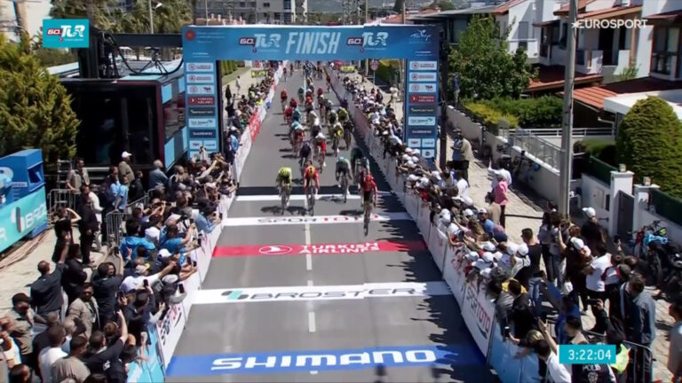 Elia Viviani remporte la 7ème étape du Tour de Turquie