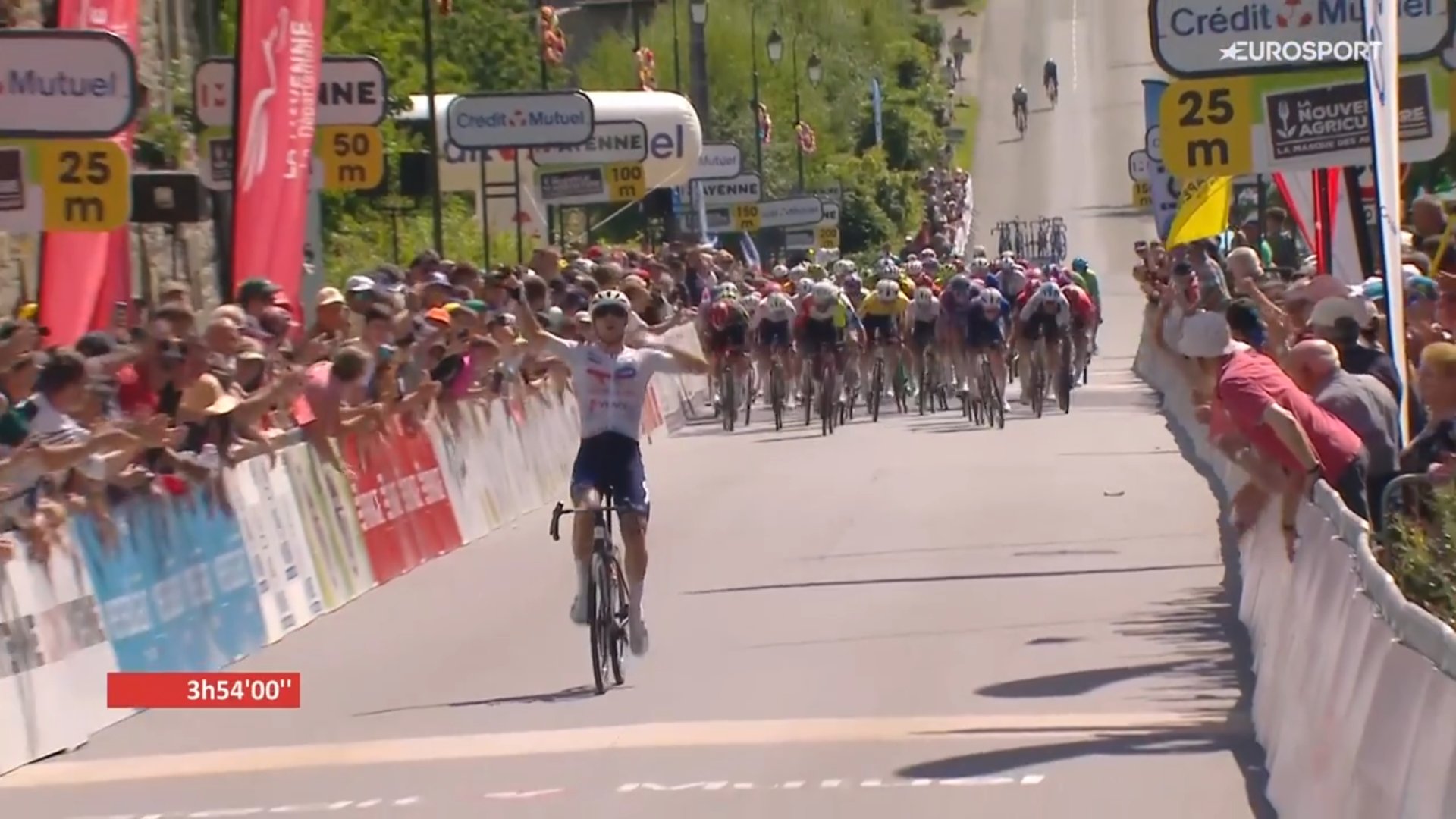 Pierre Latour gagne la 1ère étape des Boucles de la Mayenne