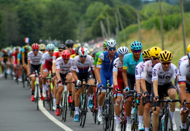 Tour de France 2025 : un parcours construit pour défier Pogacar et mettre en valeur Van der Poel et Van Aert