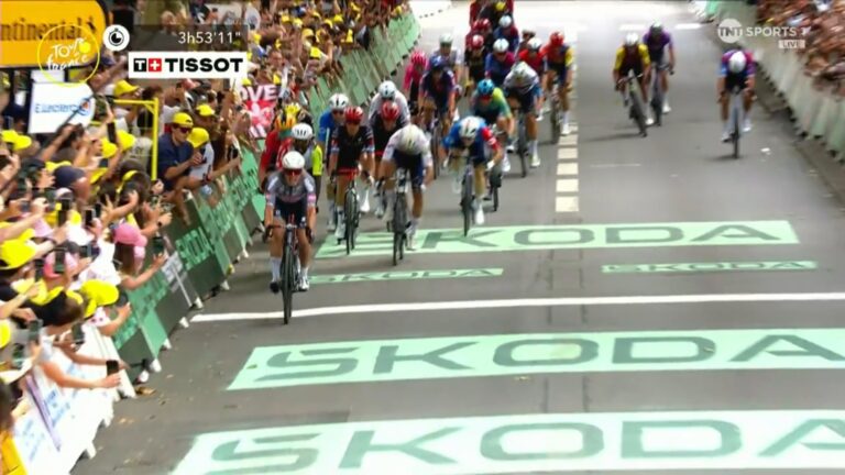 Jasper Philipsen gagne la 1ère étape du Tour de France