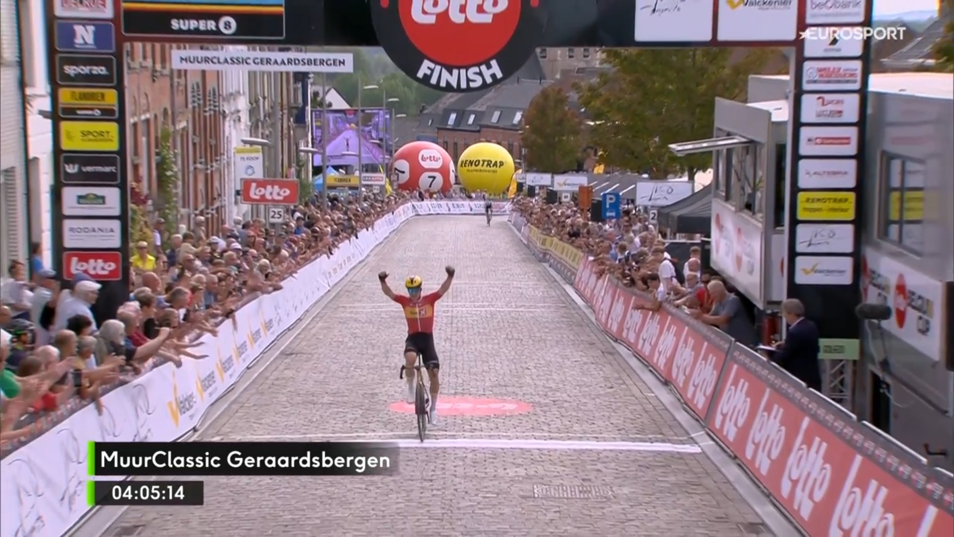 Jonas Abrahamsen s'offre la Muur Classic Geraardsbergen