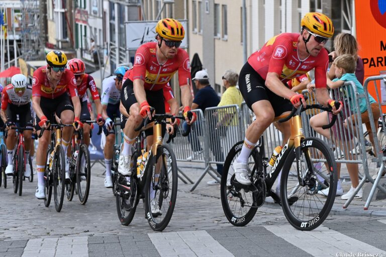 Équipe Uno-X Mobility lors d’une course WorldTour