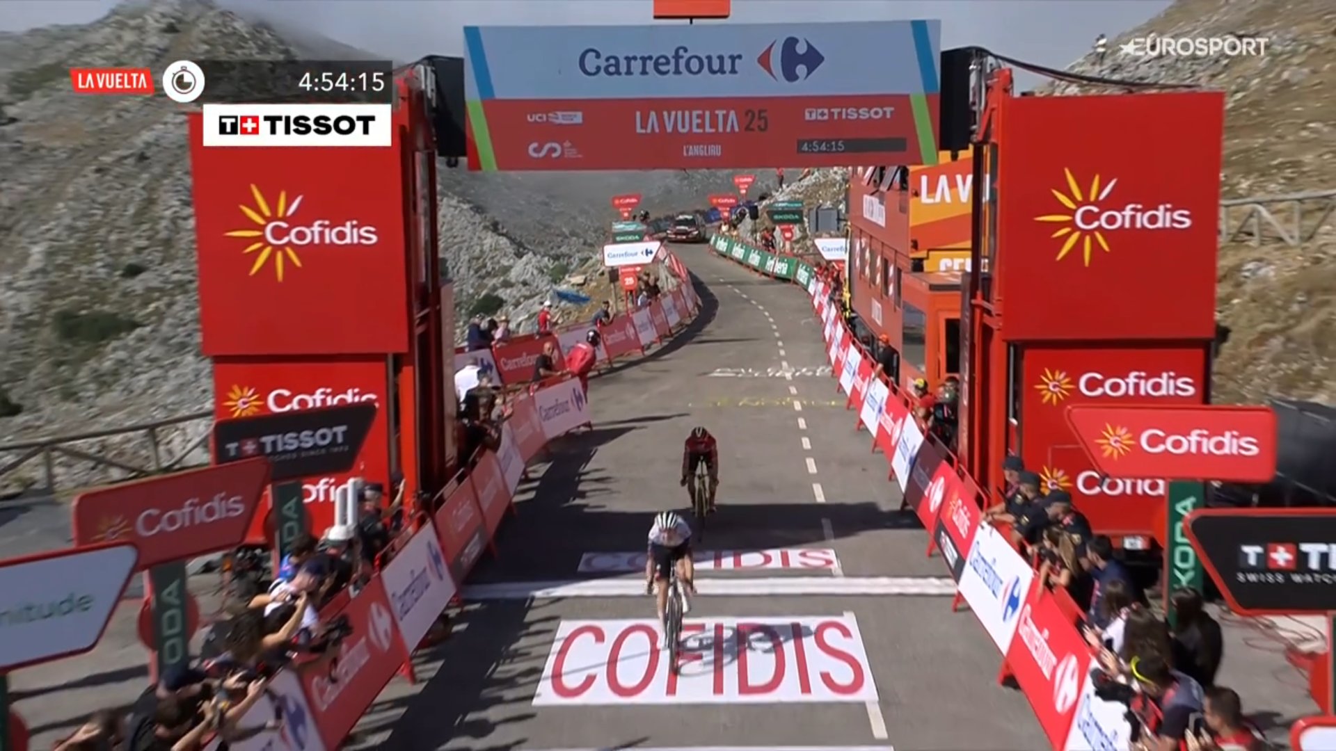 Joao Almeida s'impose au sommet de l'Angliru
