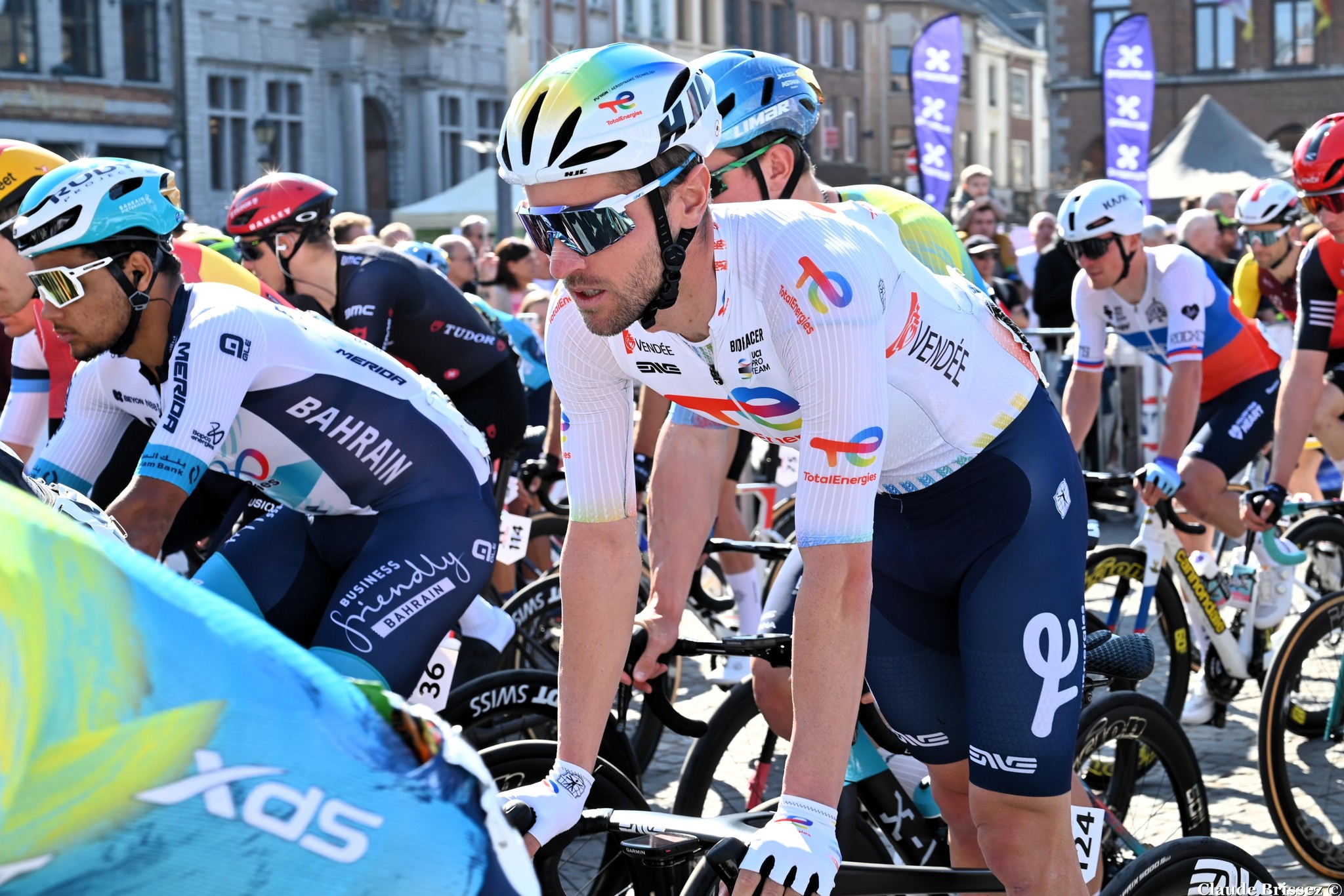 Total Energies prolonge les contrats de Doubey et Dujardin