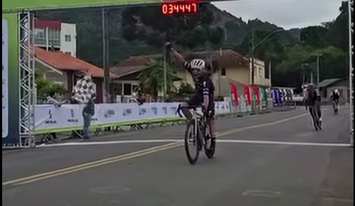 Volta de Santa Catarina : Ocampo s’impose en patron