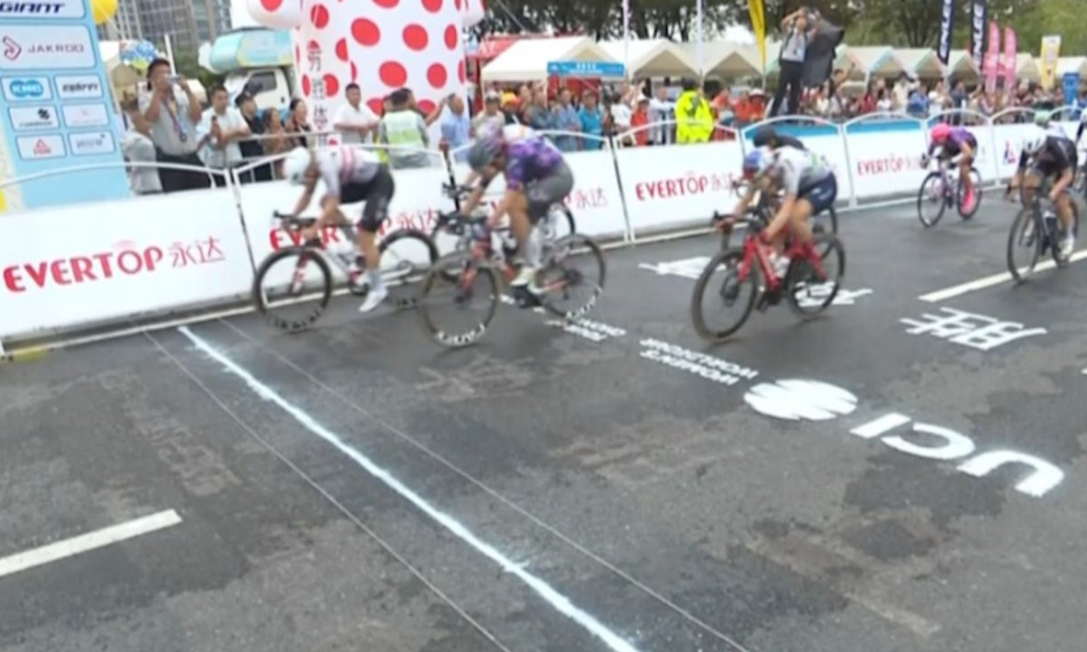 Kahtrin Schweinberger gagne la 1ère étape du Chongming Island
