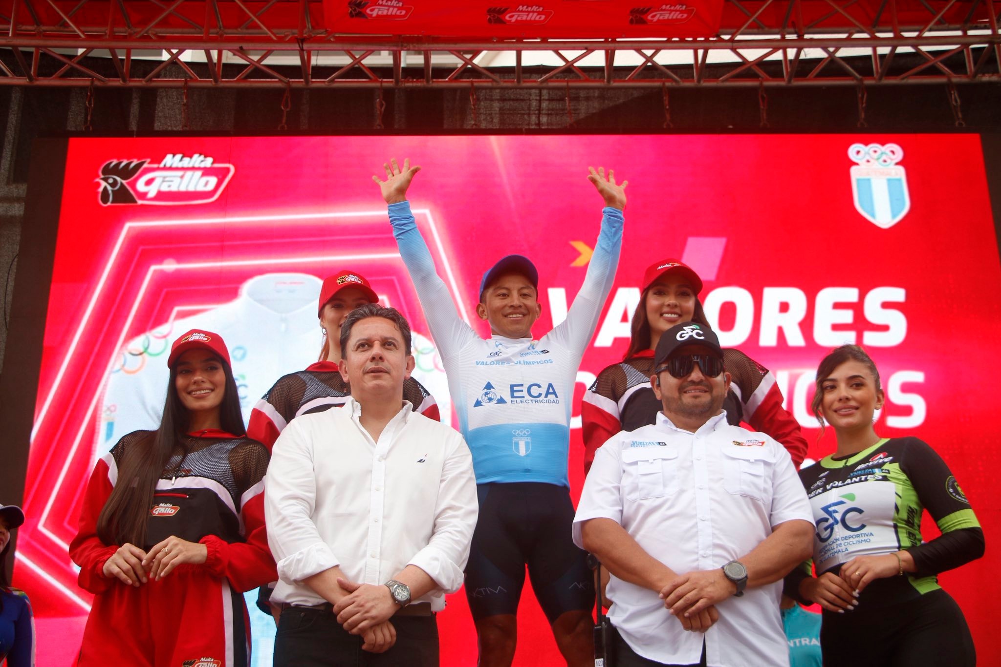 José Canastuj célèbre sa victoire sur la 5ᵉ étape de la Vuelta a Guatemala 2025.