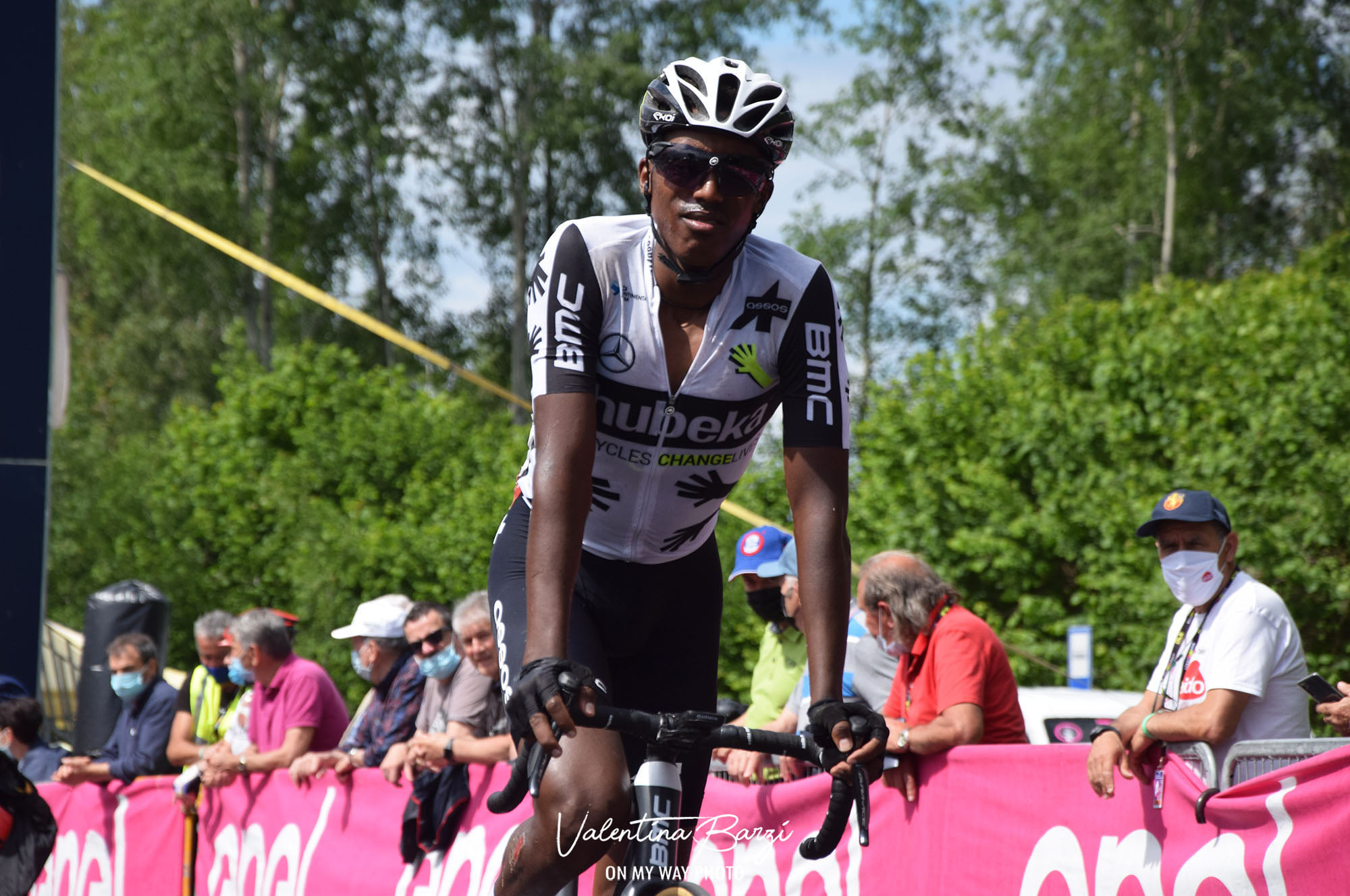 Henok Mulubrhan prolonge avec XDS Astana Team jusqu’en 2027.