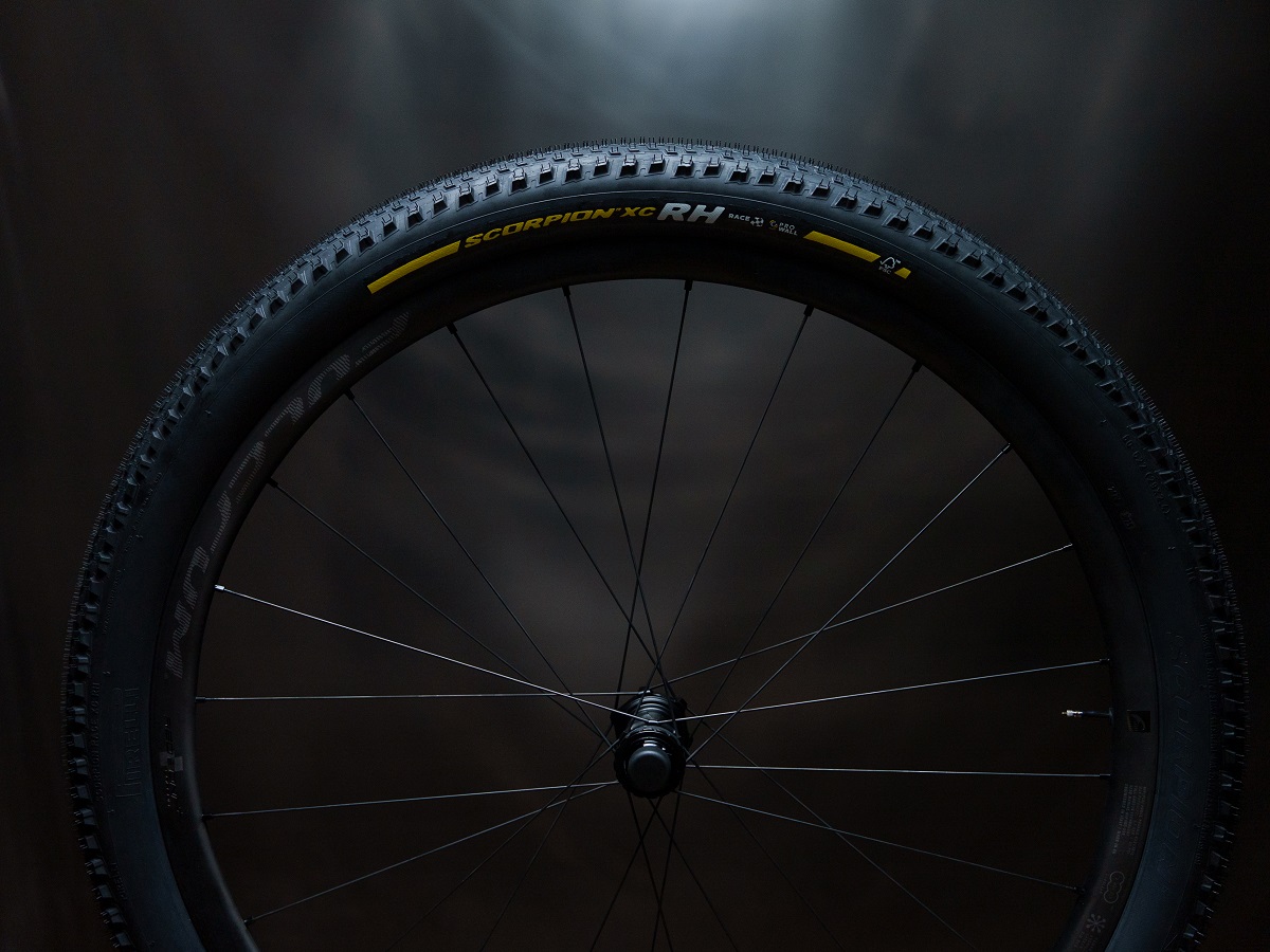 PIRELLI présente le SCORPION XC RH