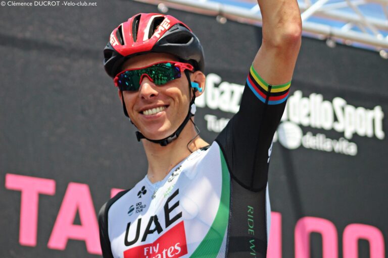 Rui Costa au départ d'une étape du Tour d'Italie