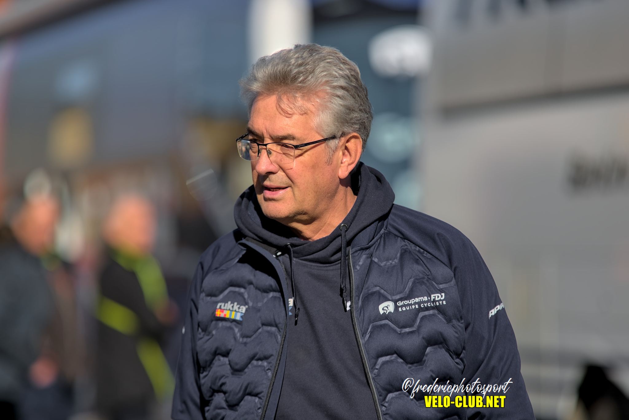 Marc Madiot lors d’une intervention médiatique, évoquant des réformes pour le cyclisme professionnel.