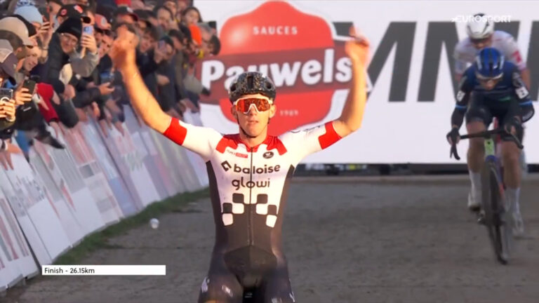 Thibau Nys, AUbin Sparfel et Lise Revol figurent parmi les vainqueurs de la Coupe du Monde de Flamanville.