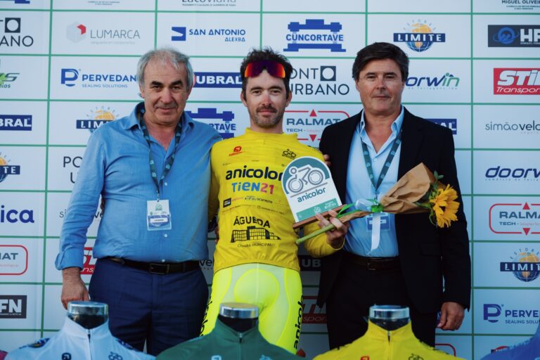 Alexis Guérin avec le maillot Anicolor / Tien 21 lors de la saison 2025