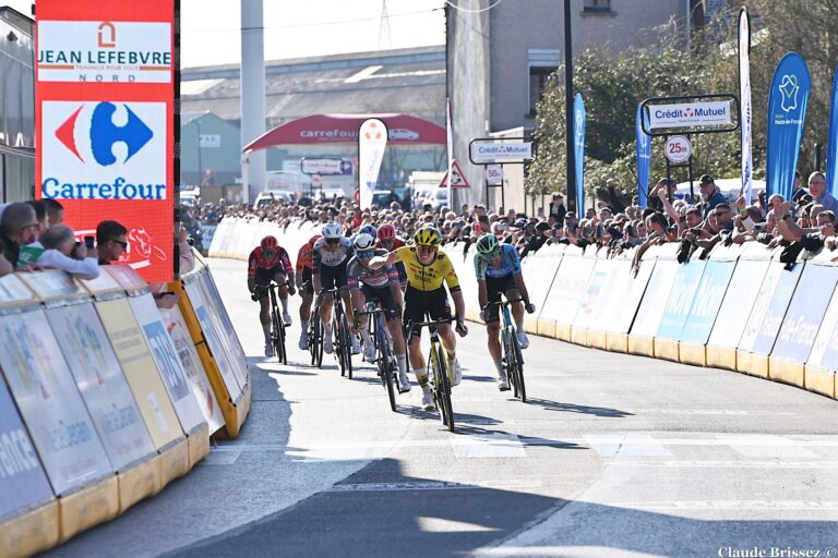 Arrivée du Grand Prix de Denain 2025 à Denain lors du sprint final