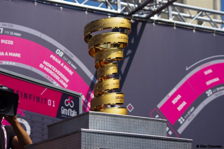 Carte du parcours du Giro 2026 avec les 21 étapes entre la Bulgarie et l’Italie, départ à Nessebar et arrivée finale à Rome.