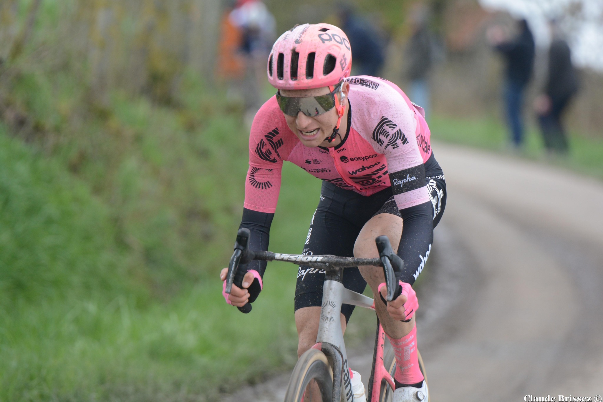 Neilson Powless sous le maillot EF Education-EasyPost lors d’une classique