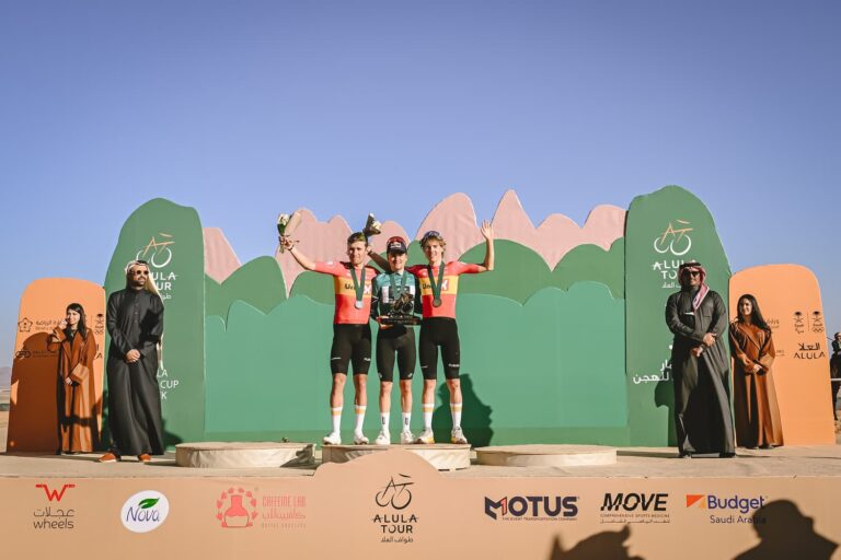 Podium de l’AlUla Tour lors d’une édition précédente, avant l’édition 2026