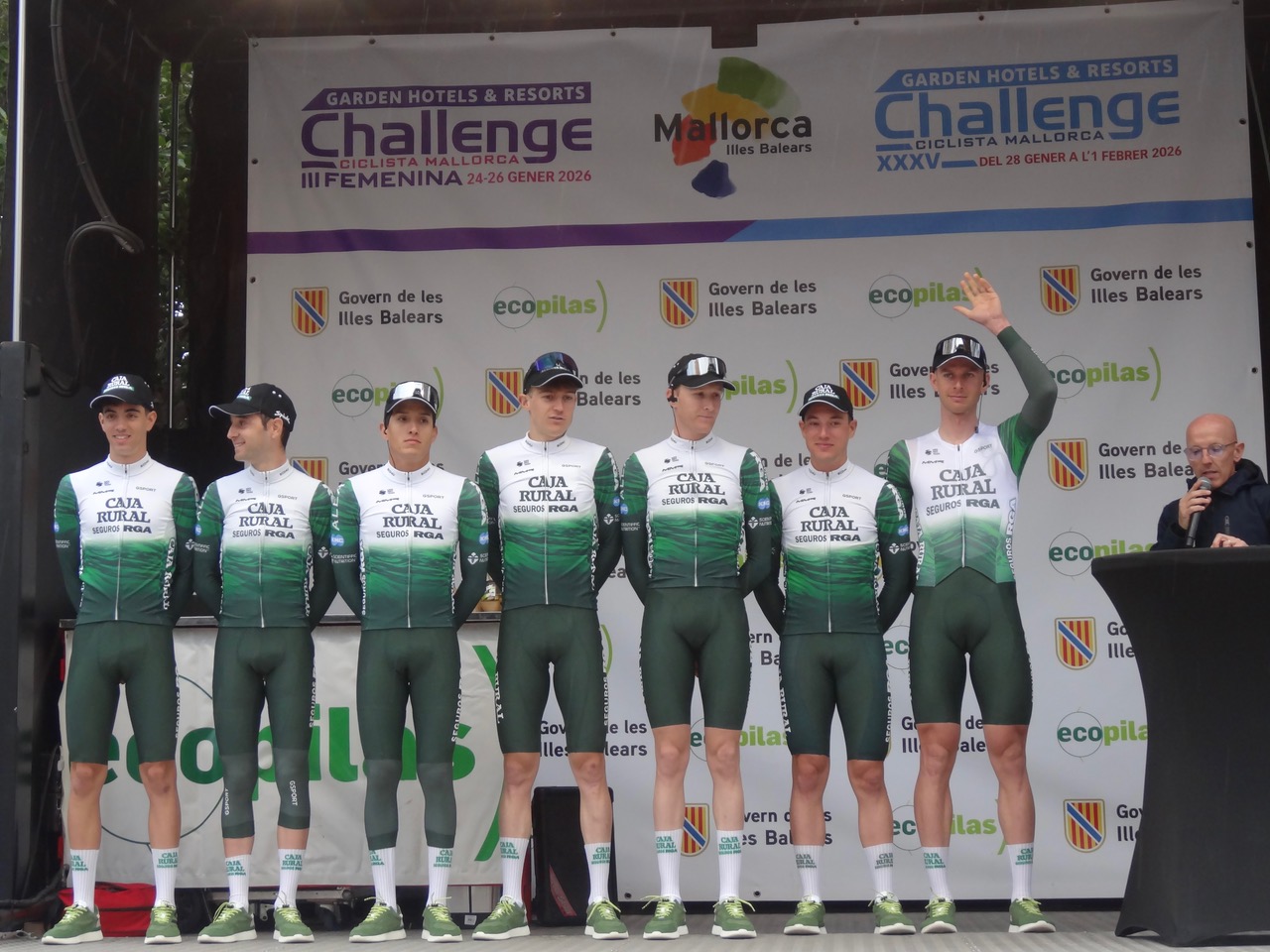 Équipe Caja Rural-Seguros RGA lors d’une course professionnelle