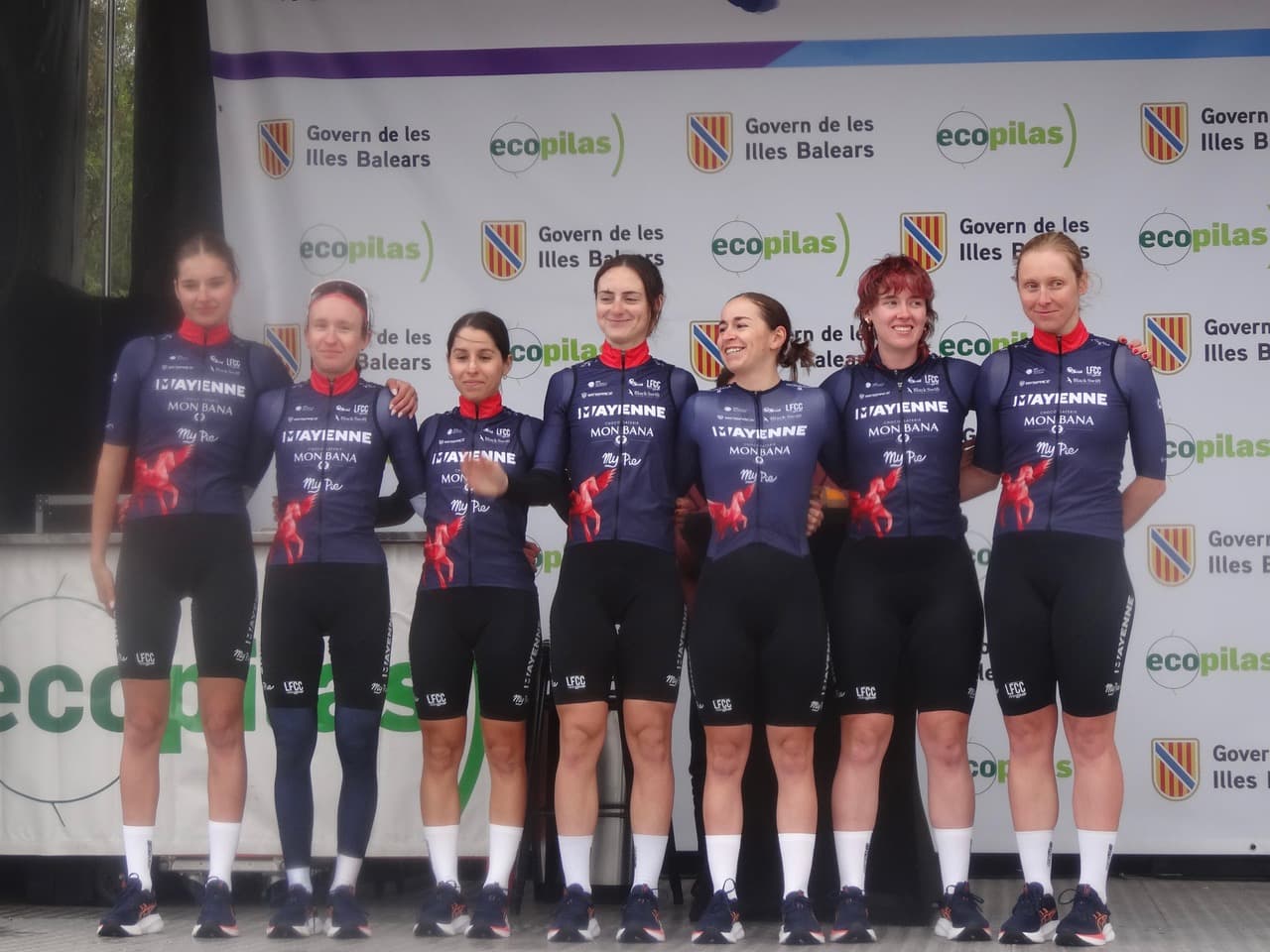 Équipe Mayenne Monbana My Pie avant le départ du Trofeu Llucmajor 2026