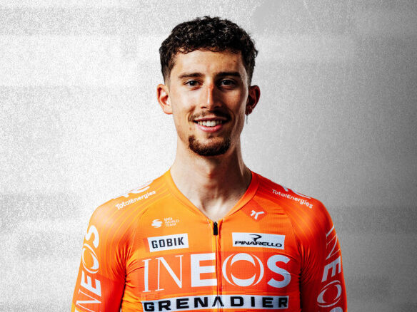 Kevin Vauquelin avec le maillot Ineos Grenadiers 2026