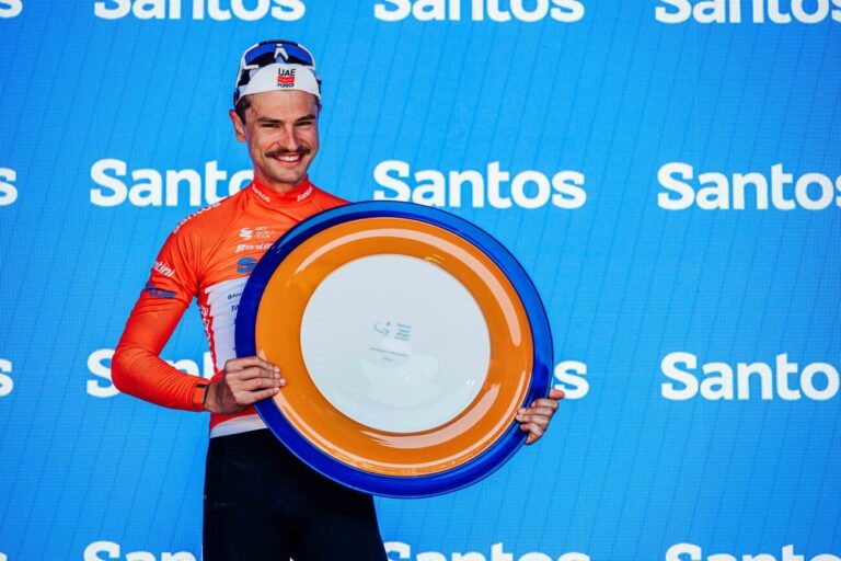 Jay Vine sur le podium final du Tour Down Under 2026