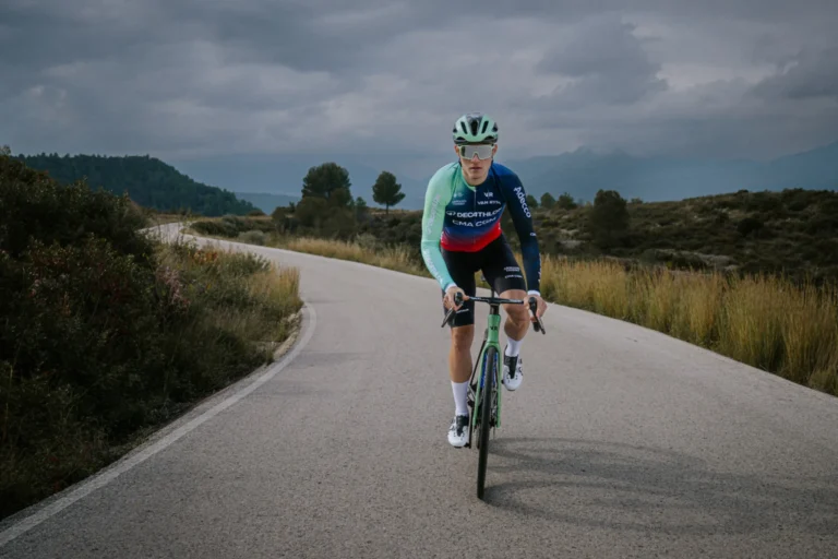 Pierre Gautherat à l’entraînement avant le Tour Down Under 2026