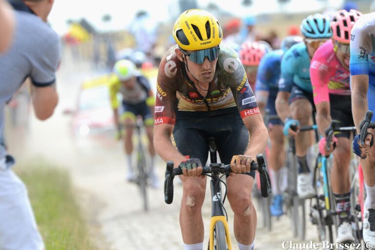 Tisej Benoot ne pourra pas prendre le départ des classiques comme Paris-Roubaix à cause d'une hernie discale.