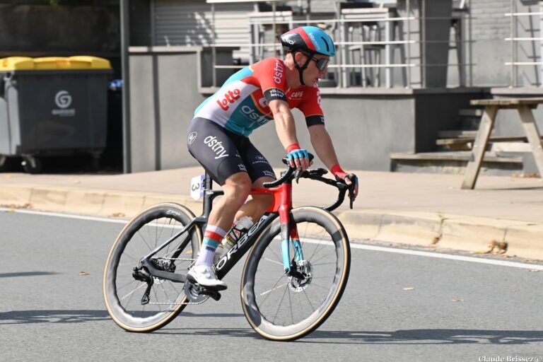 Lionel Taminiaux en course avec Lotto en 2025