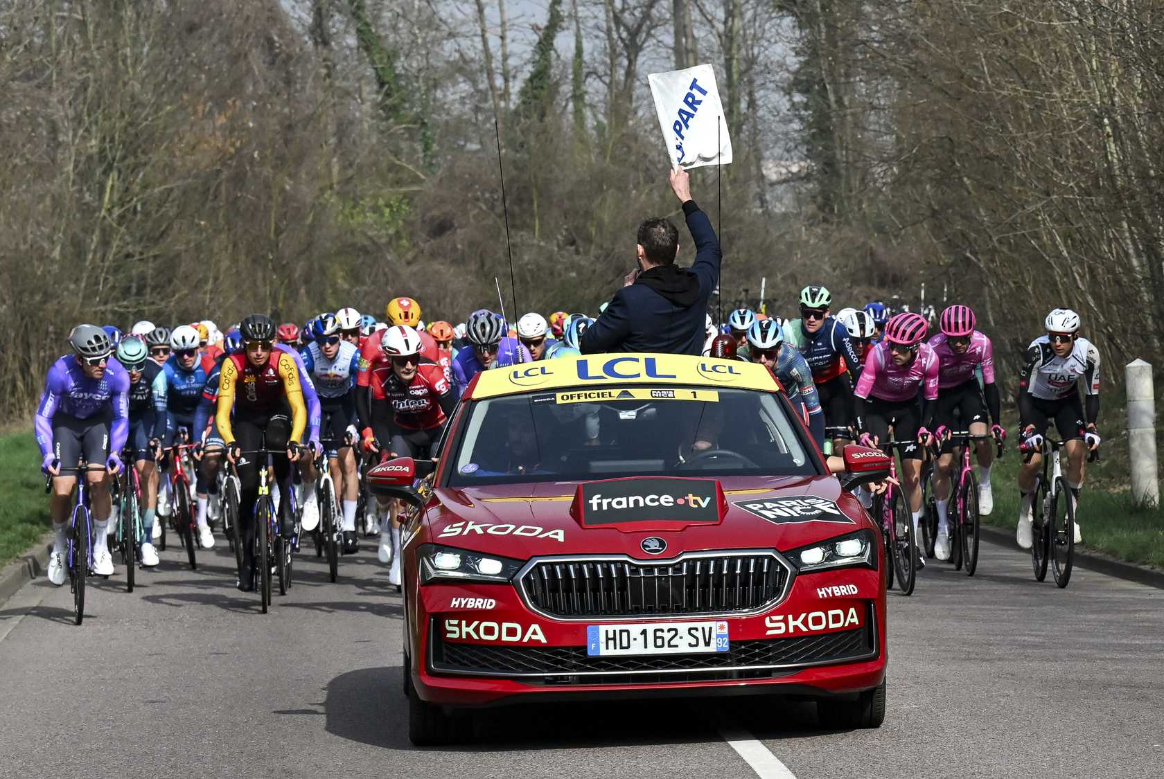 Peloton lors de la première étape de Paris-Nice