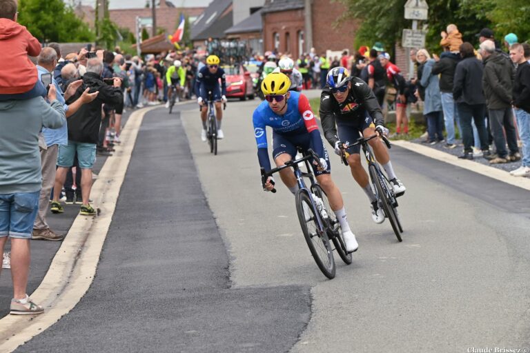Romain Grégoire lors d’une course sur route avec l’équipe Groupama-FDJ
