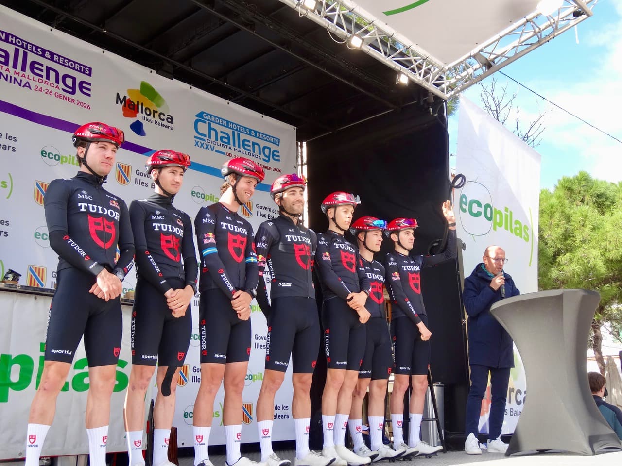 Mathys Rondel sous le maillot Tudor Pro Cycling lors d’une course sur route