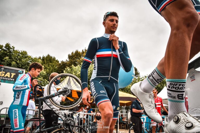 Photo de Kevin Vauquelin sous les couleurs de l'équipe de France.