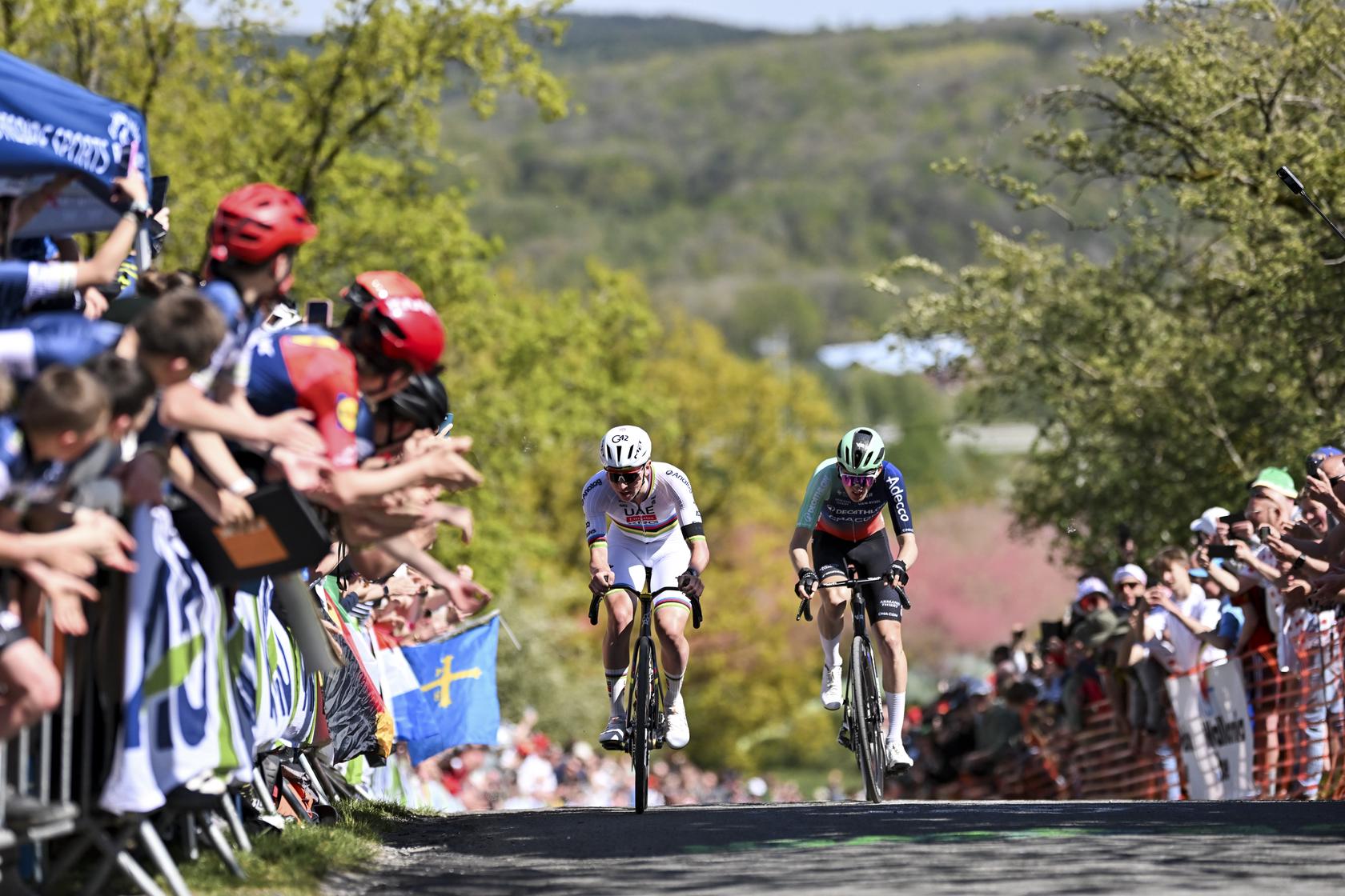 Tadej Pogacar et Paul Seixas Liège-Bastogne-Liège en course