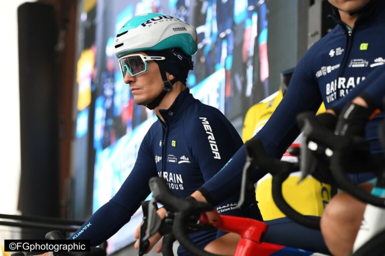 Pello Bilbao lors d’une course WorldTour avec Bahrain Victorious