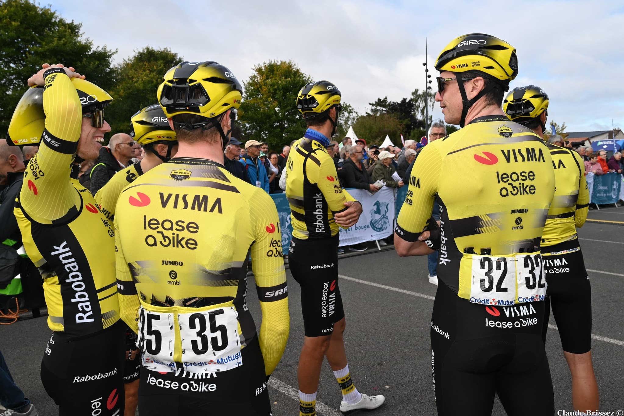 Coureurs Team Visma | Lease a Bike avec le maillot Visma Tour 2026